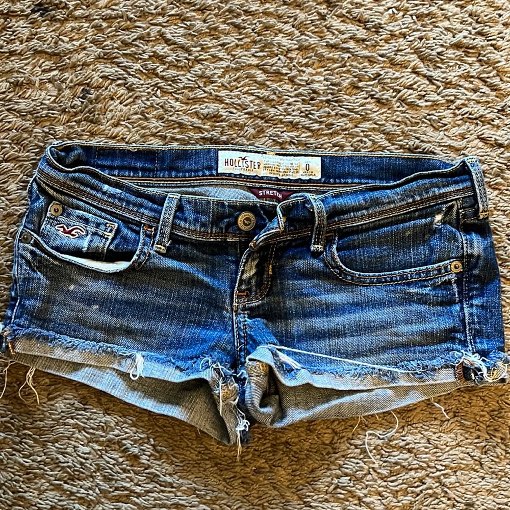 Hollister, size 0, dark wash, booty shorts, jean shorts